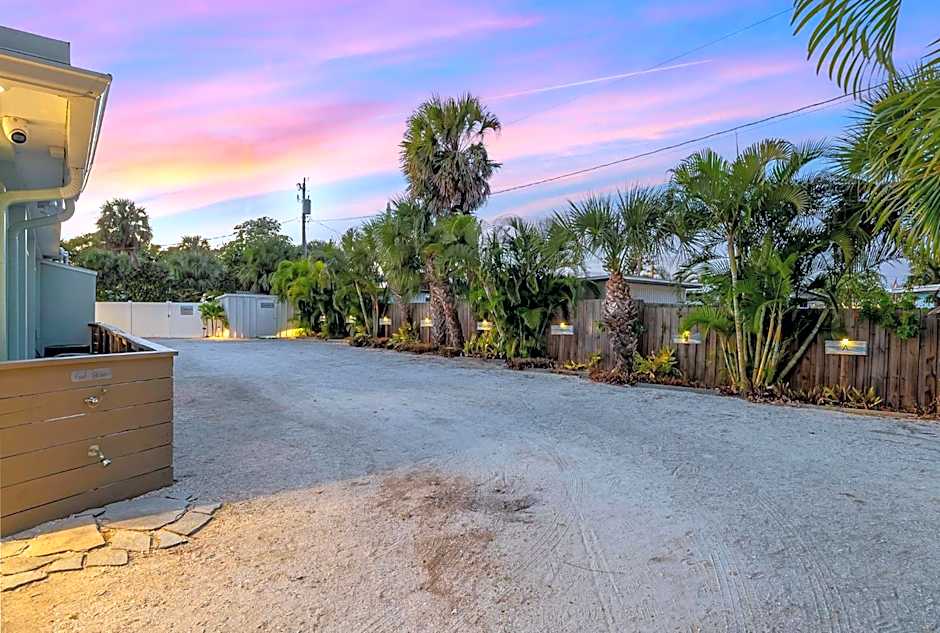 Boutique Vacation Rental Complex At Beach