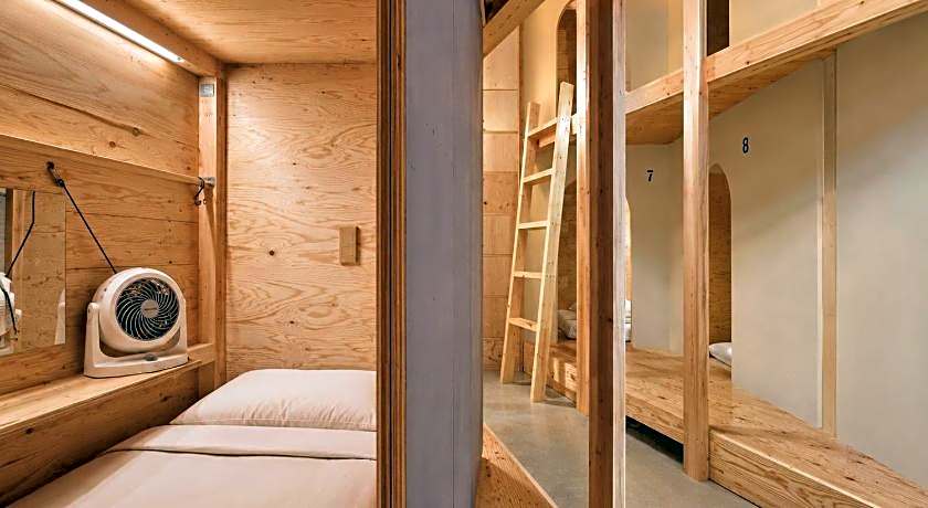 Ishigaki Guesthouse HIVE
