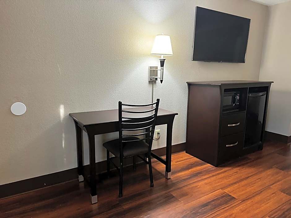 Super 8 by Wyndham Houston/NASA/Webster Area