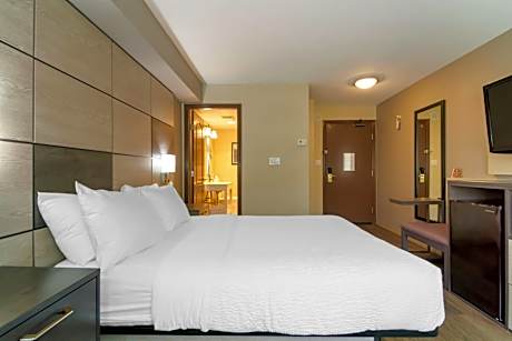 King Room with Kitchenette - Non-Smoking