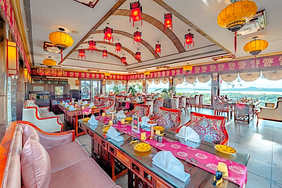 Noor Us Sabah Palace