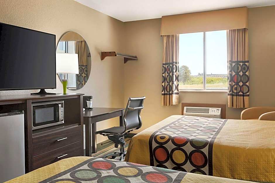 Super 8 by Wyndham Sikeston/Miner Area