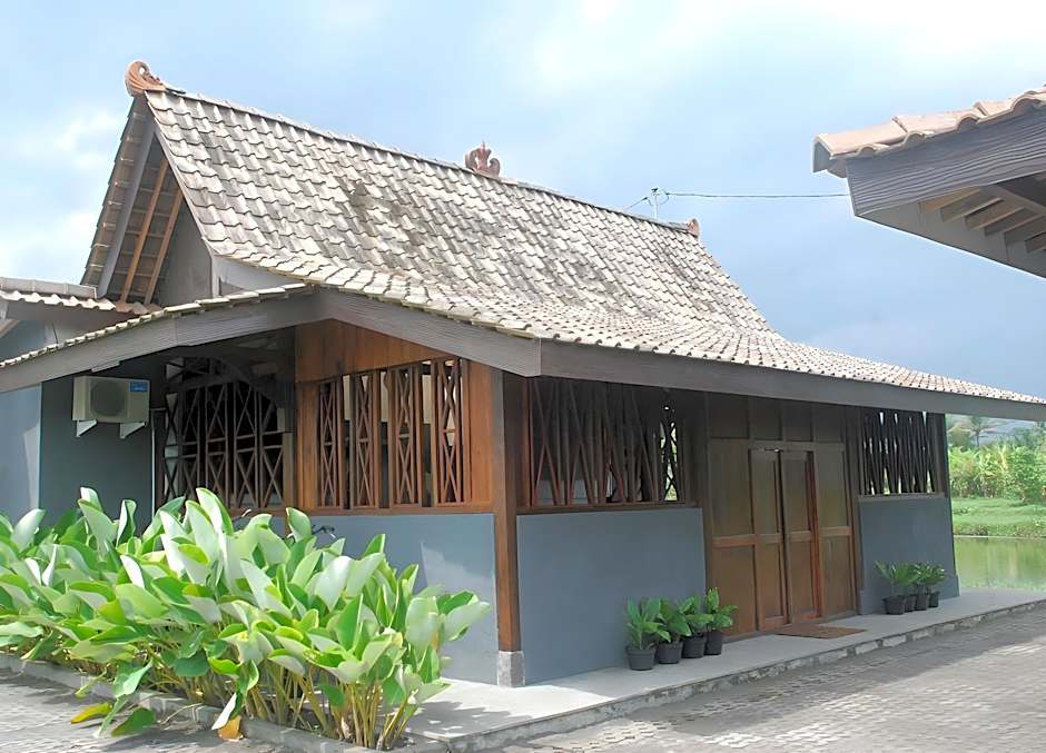 Puri Menoreh Hotel and Restaurant Borobudur