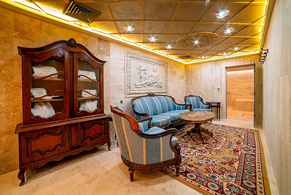 Bey House Royal Hotel