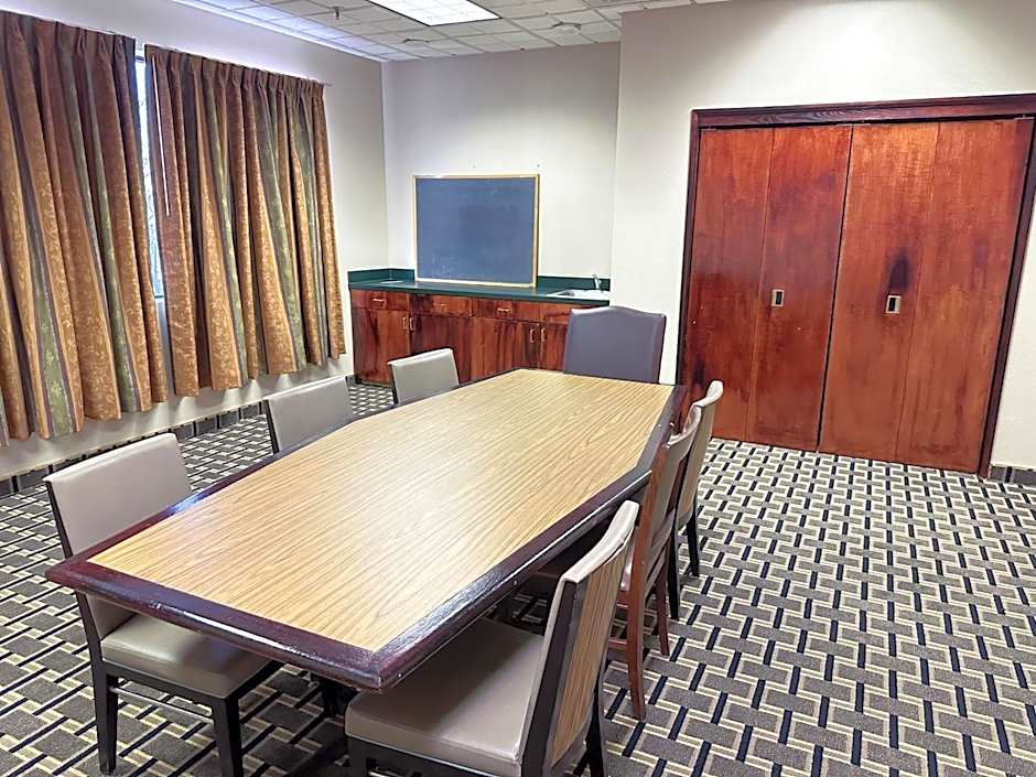 Clarion Inn