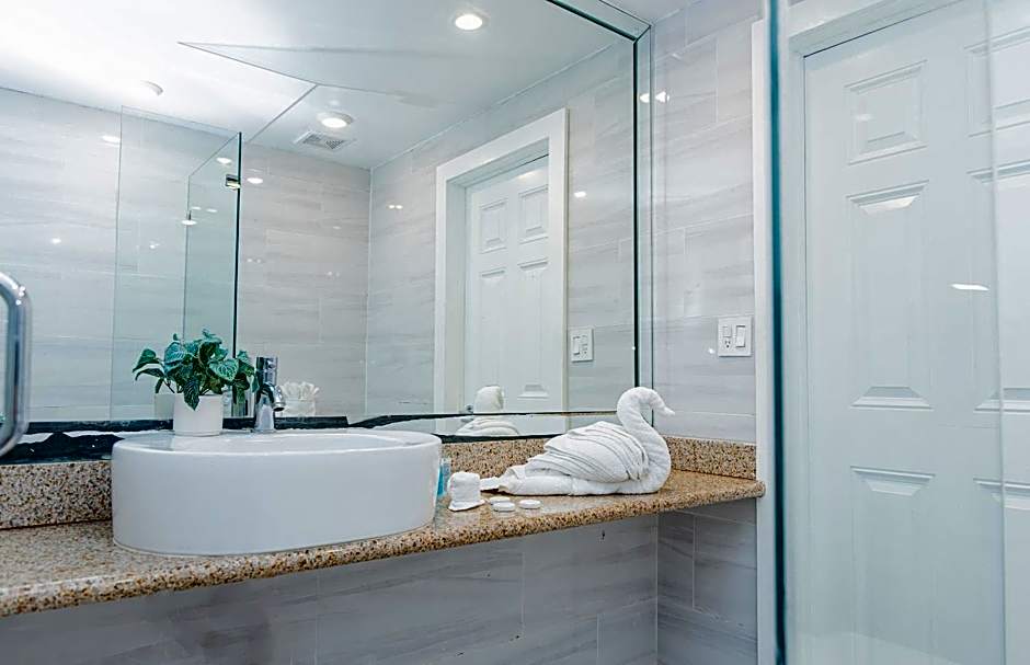Beachside All Suites Hotel