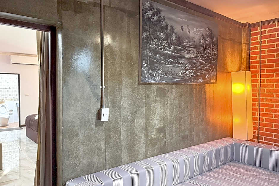 Chiangmai Lanna & Modern Loft Hotel