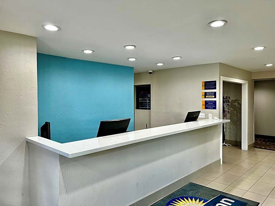 Days Inn by Wyndham Williams