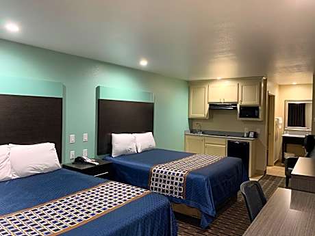 Two Beds with Kitchenette - Nonsmoking