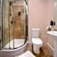 GO2 Gloucester Hotel by OYO