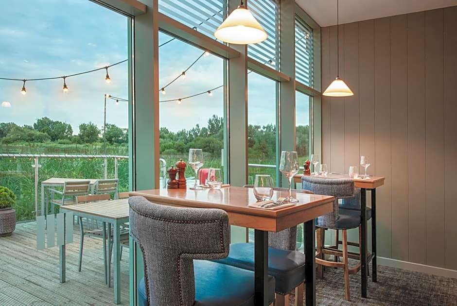 De Vere Cotswold Water Park Apartments