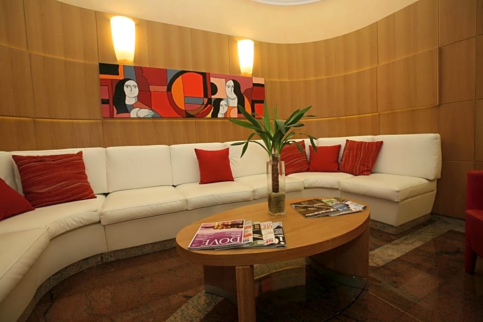 Le Petit Hotel
