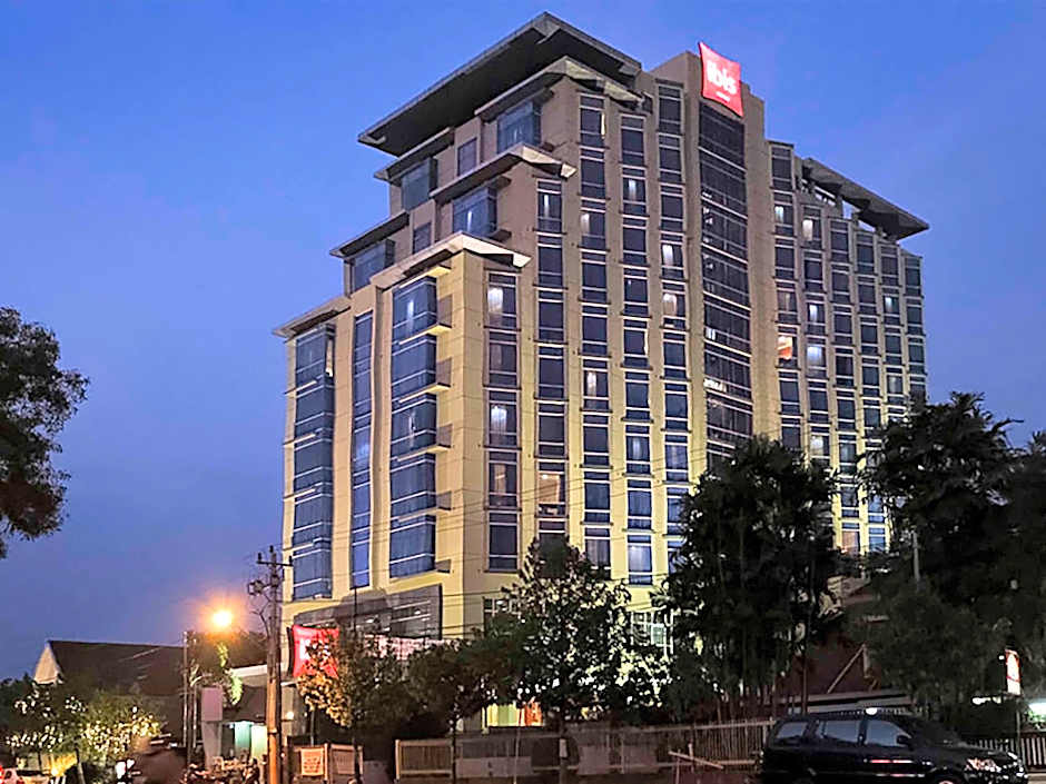 Ibis Semarang Simpang Lima