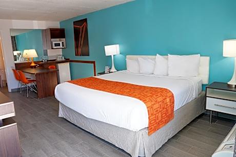 Standard King Room - Non-Smoking