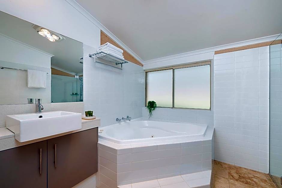 Eight Willows Retreat