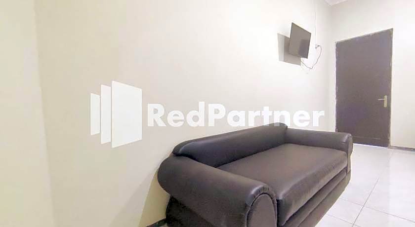 Mutiara Residence Near Simpang Lima Mitra RedDoorz