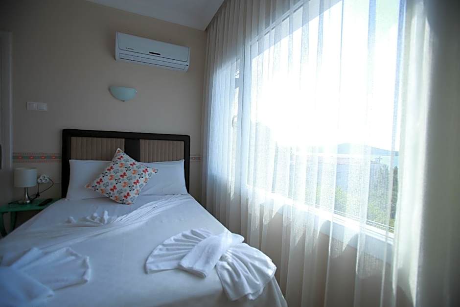 Tunc Hotel