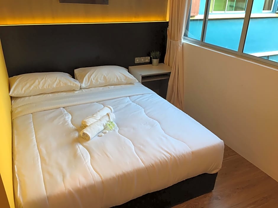 Monaco Boutique Hotel Kampung Air