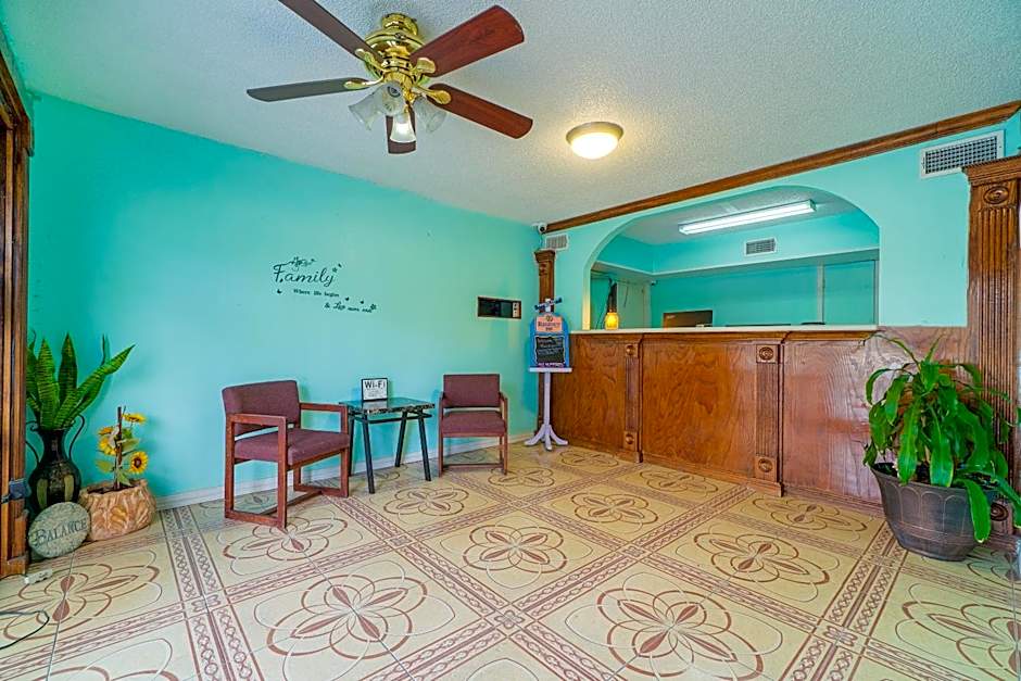 Regency Inn Three Rivers I-37