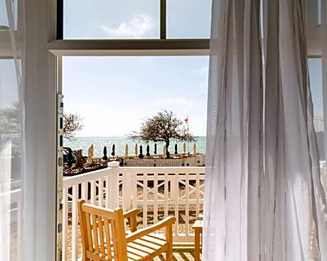 King Room with Bunk Beds and Sea View