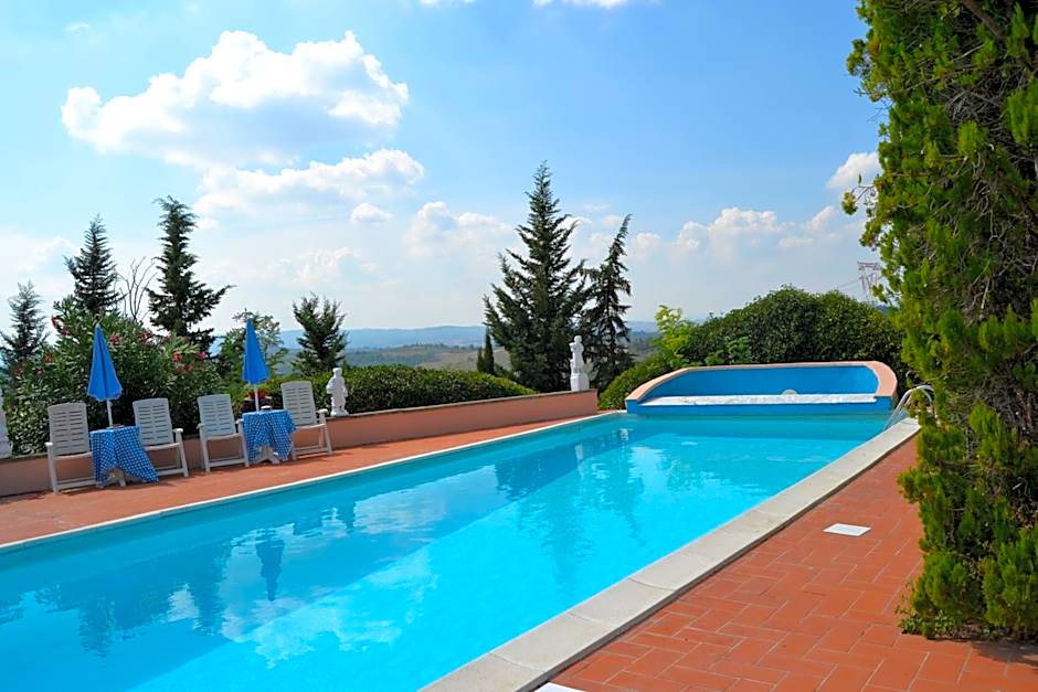 Appartamento con piscina e tennis