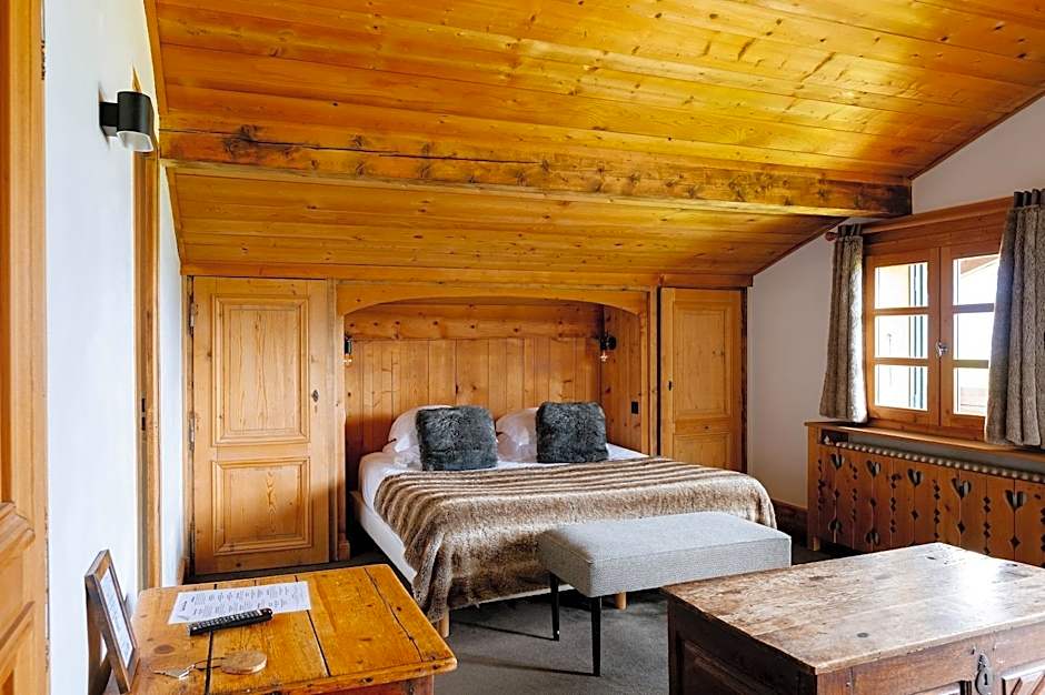Photo 1 of 5 of Junior Suite