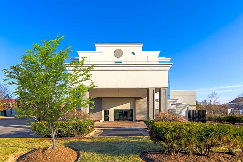 Holiday Inn Express & Suites Leesburg - Historic District by IHG