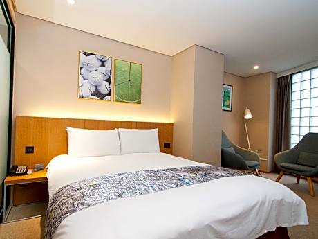 No Parking - Standard Twin Room without Window
