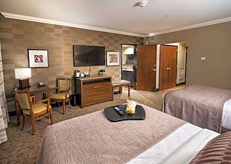 King Suite - Non-Smoking