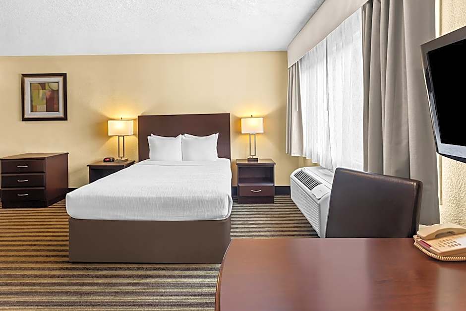 Quality Inn & Suites Vancouver - Hazel Dell