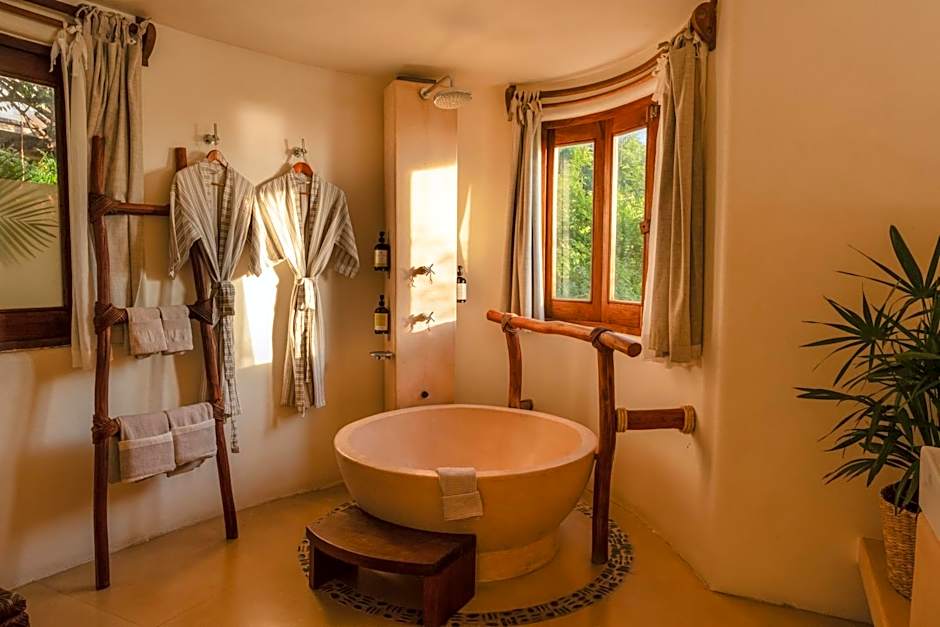 ZOA Hotel - Adults Only