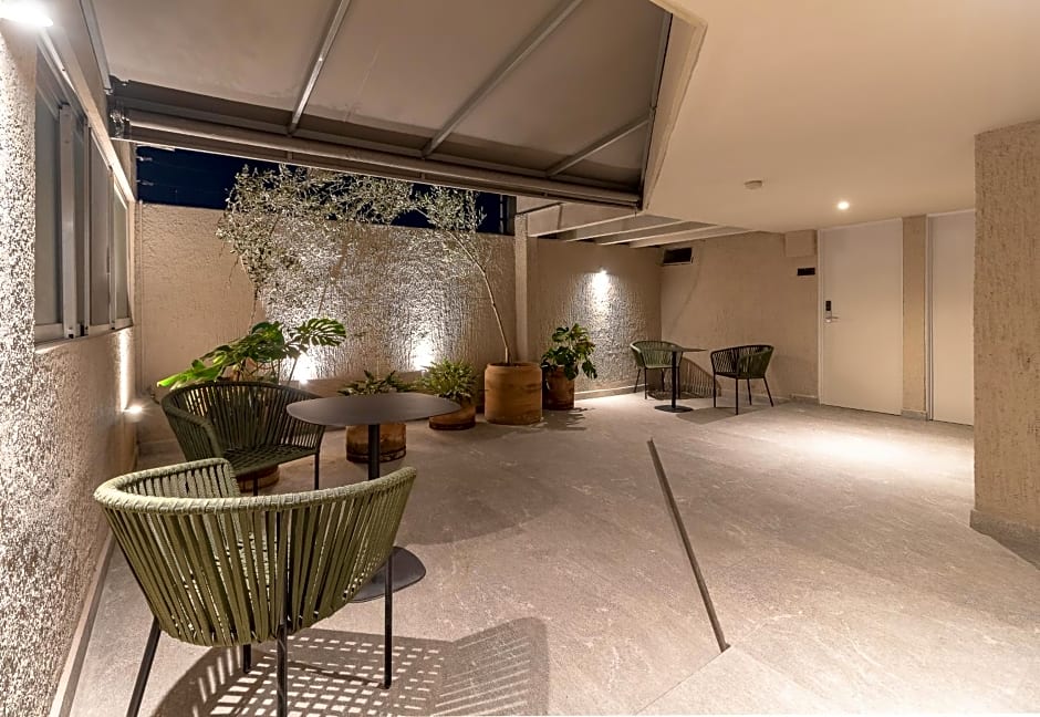 Oliva Plaza Hotel