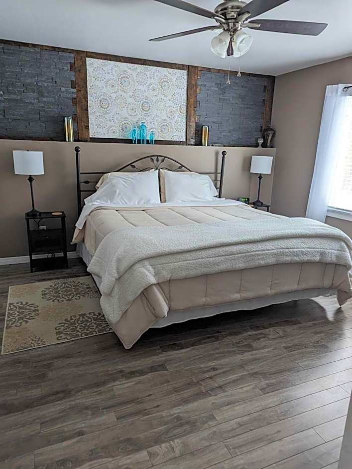 Suite in the Bush-Private Apartment