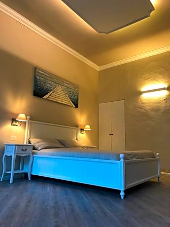 Deluxe Suite with Spa Bath