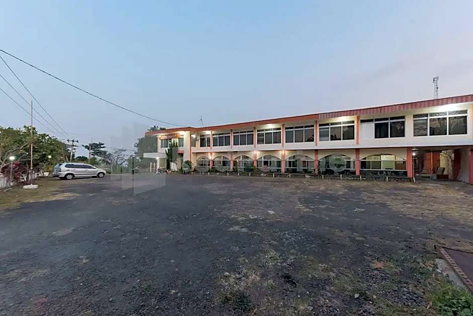 Hotel Linggarjati near Natural Park TWA Linggarjati