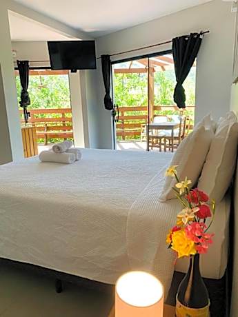 Deluxe Suite with Spa Bath