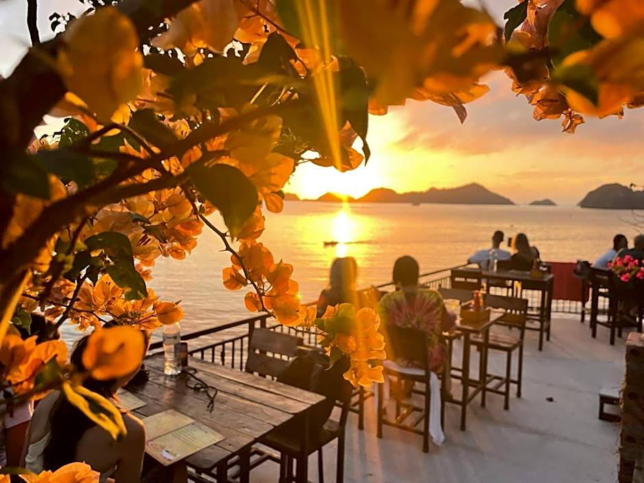 LePont Cat Ba Bungalow