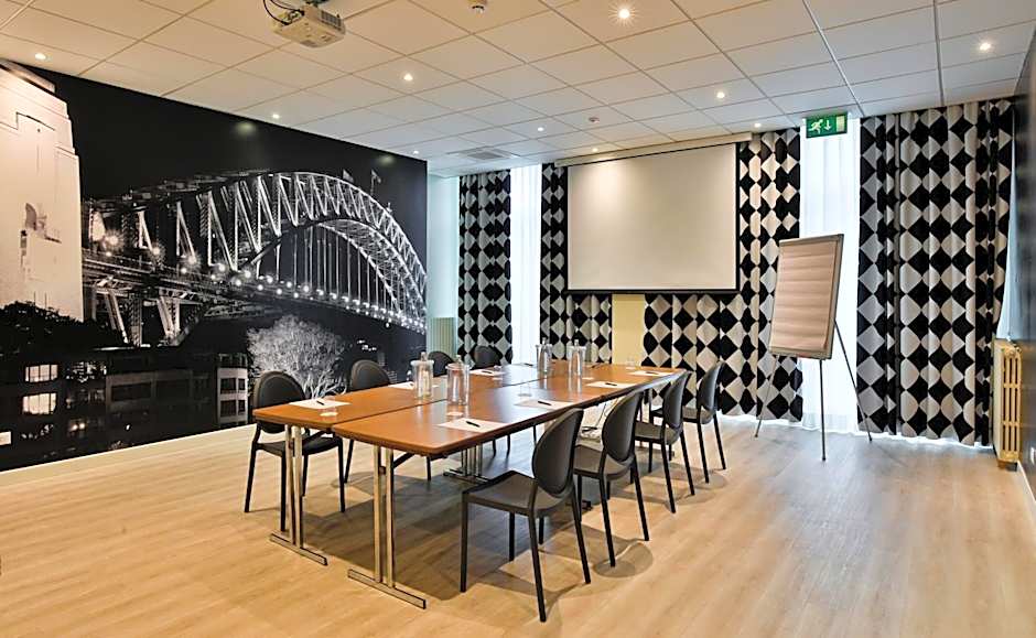 The Sydney Hotel
