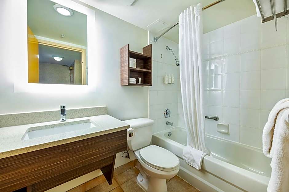 Grand Park Hotel & Suites Downtown Vancouver, an Ascend Collection Hotel