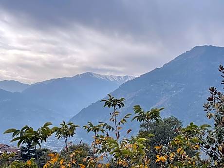 Chanderlok Guest House