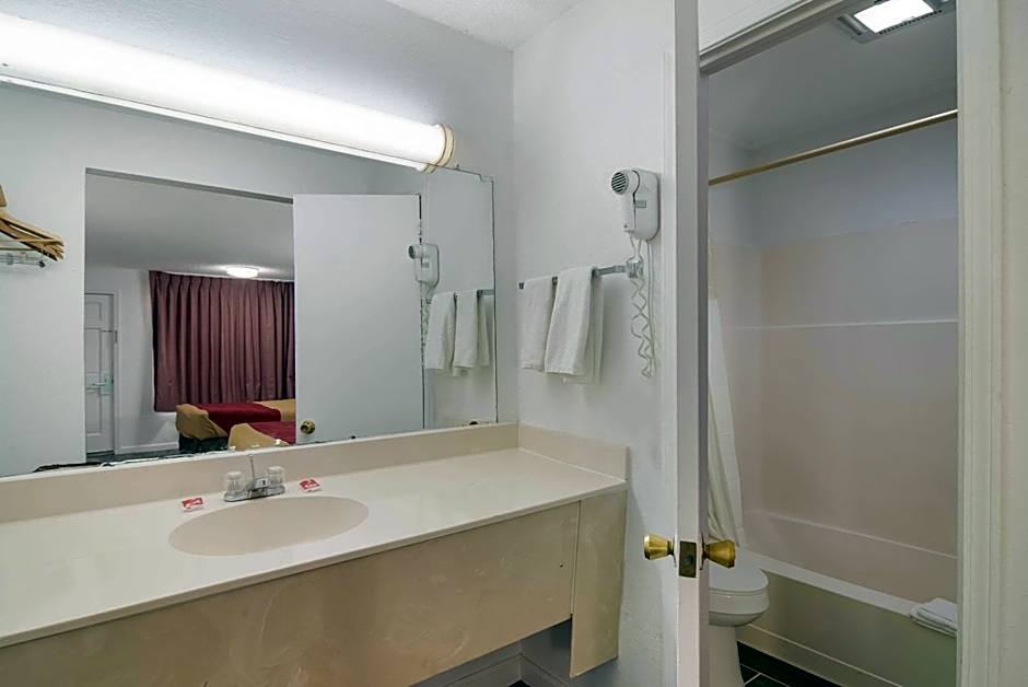 Econo Lodge Calhoun North Damascus