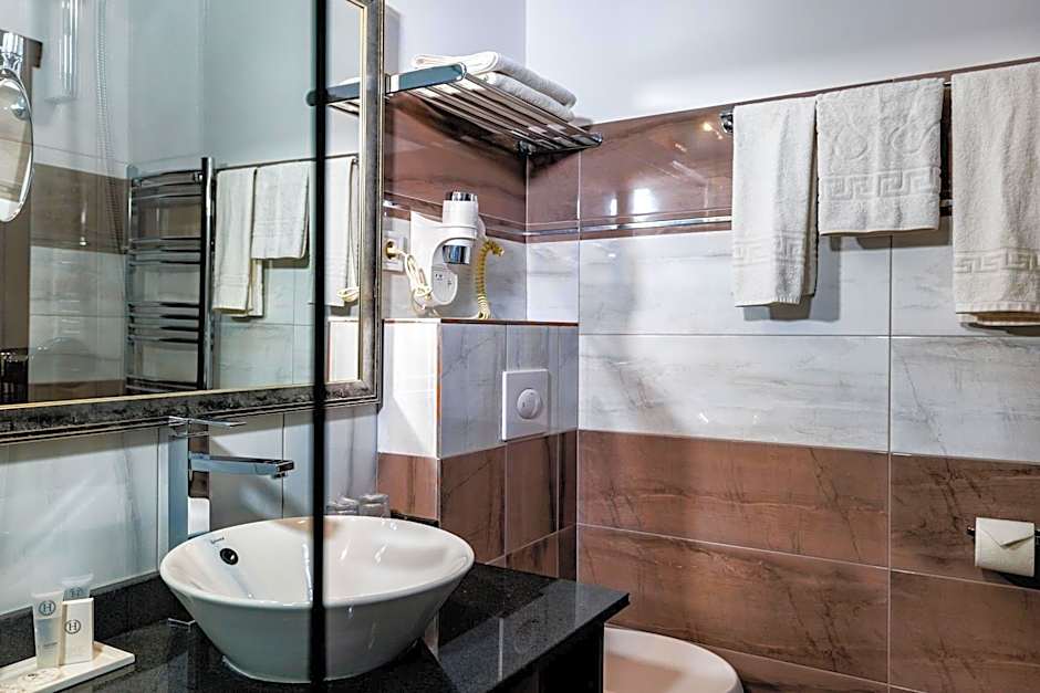 La Strada Boutique Villa