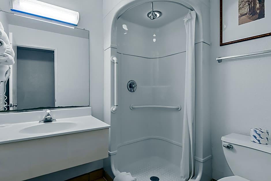 Americas Best Value Inn - Lincoln Airport