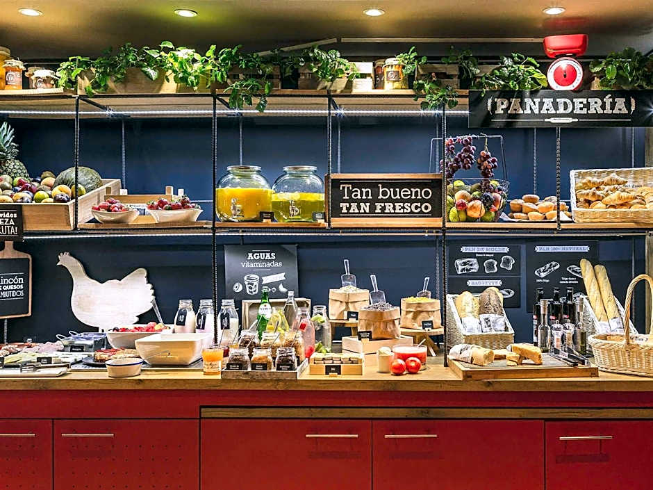 Ibis Barcelona Santa Coloma