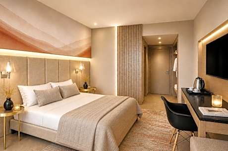 Deluxe Double or Twin Room with Pool View