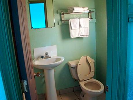 Double Room with Two Double Beds - Smoking