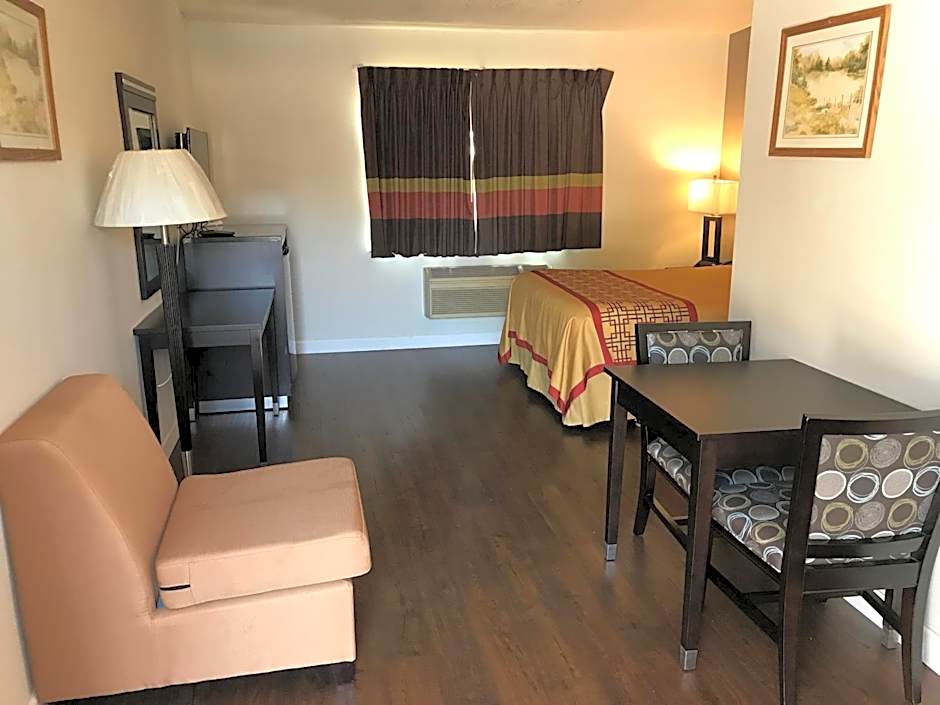 Manhattan Inn & Suites