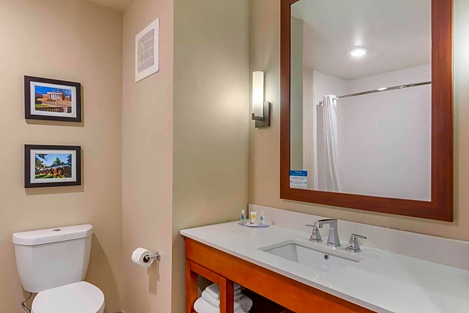 Comfort Inn & Suites Charlottesville Hollymead Town Center