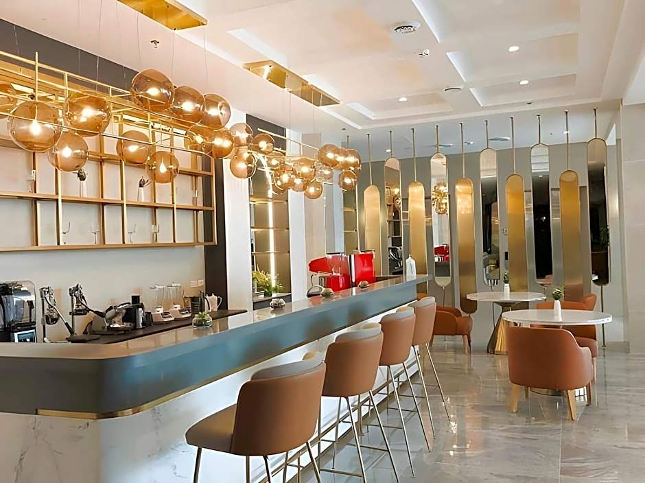 Uma Hotel And Residences 