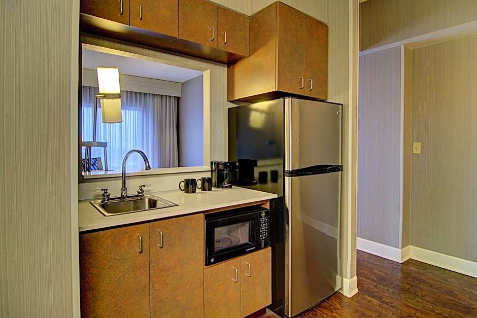 Courtyard by Marriott Tysons McLean